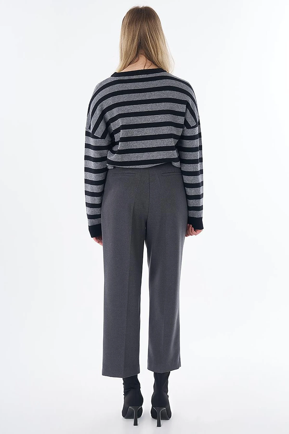 Pleated High-Waisted Pants in Anthracite