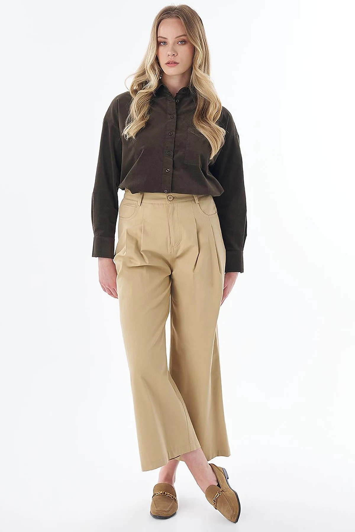 High-Waisted Wide-Leg Pants in Beige