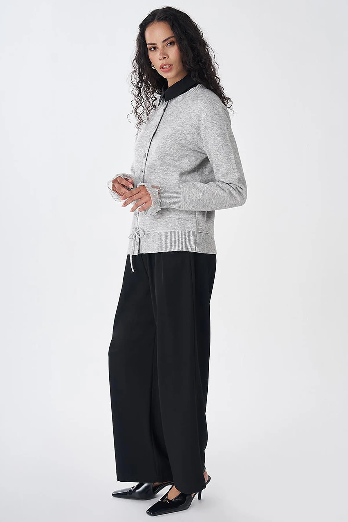 Lace-Trim Knit Cardigan in Gray