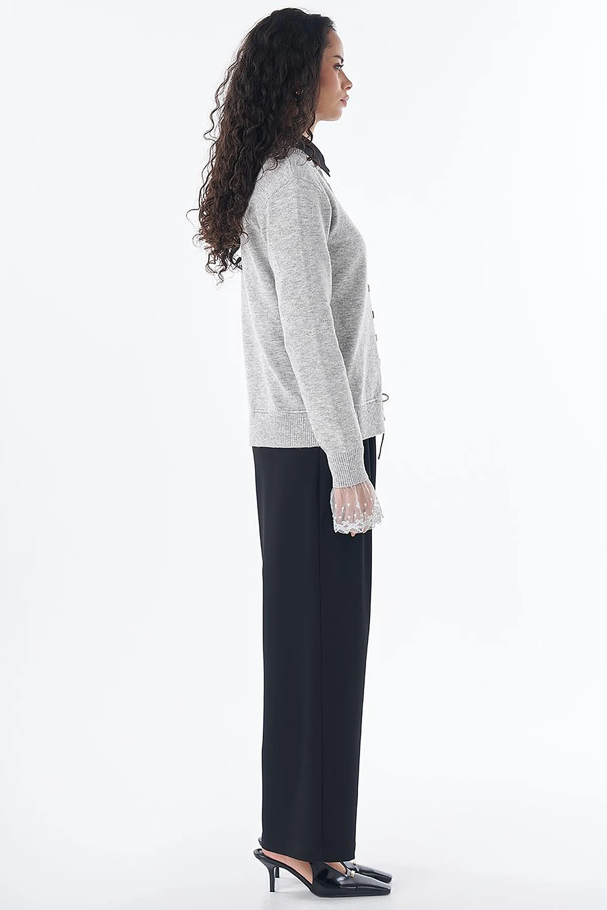 Lace-Trim Knit Cardigan in Gray