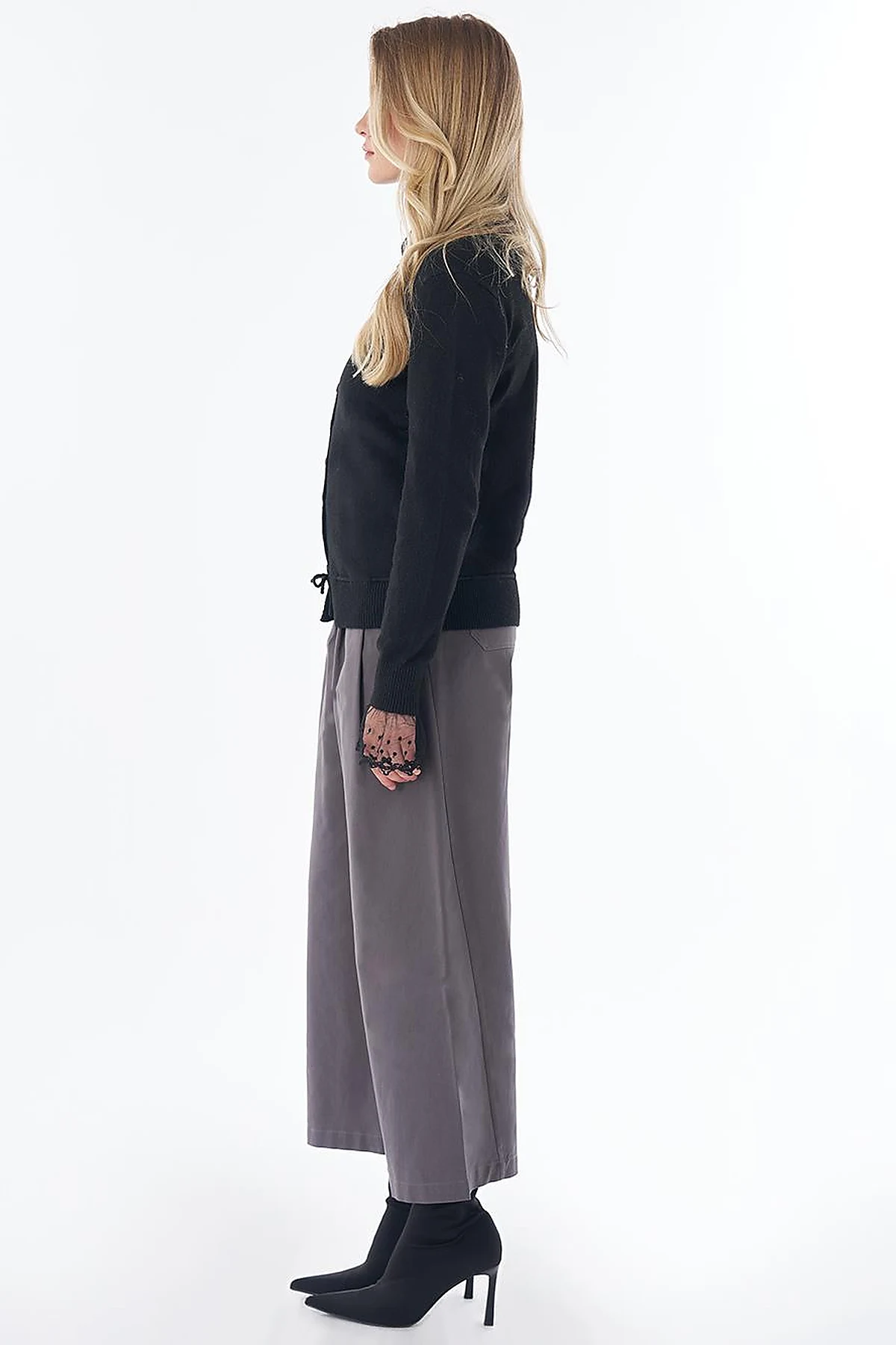 Lace-Trim Knit Cardigan in Black