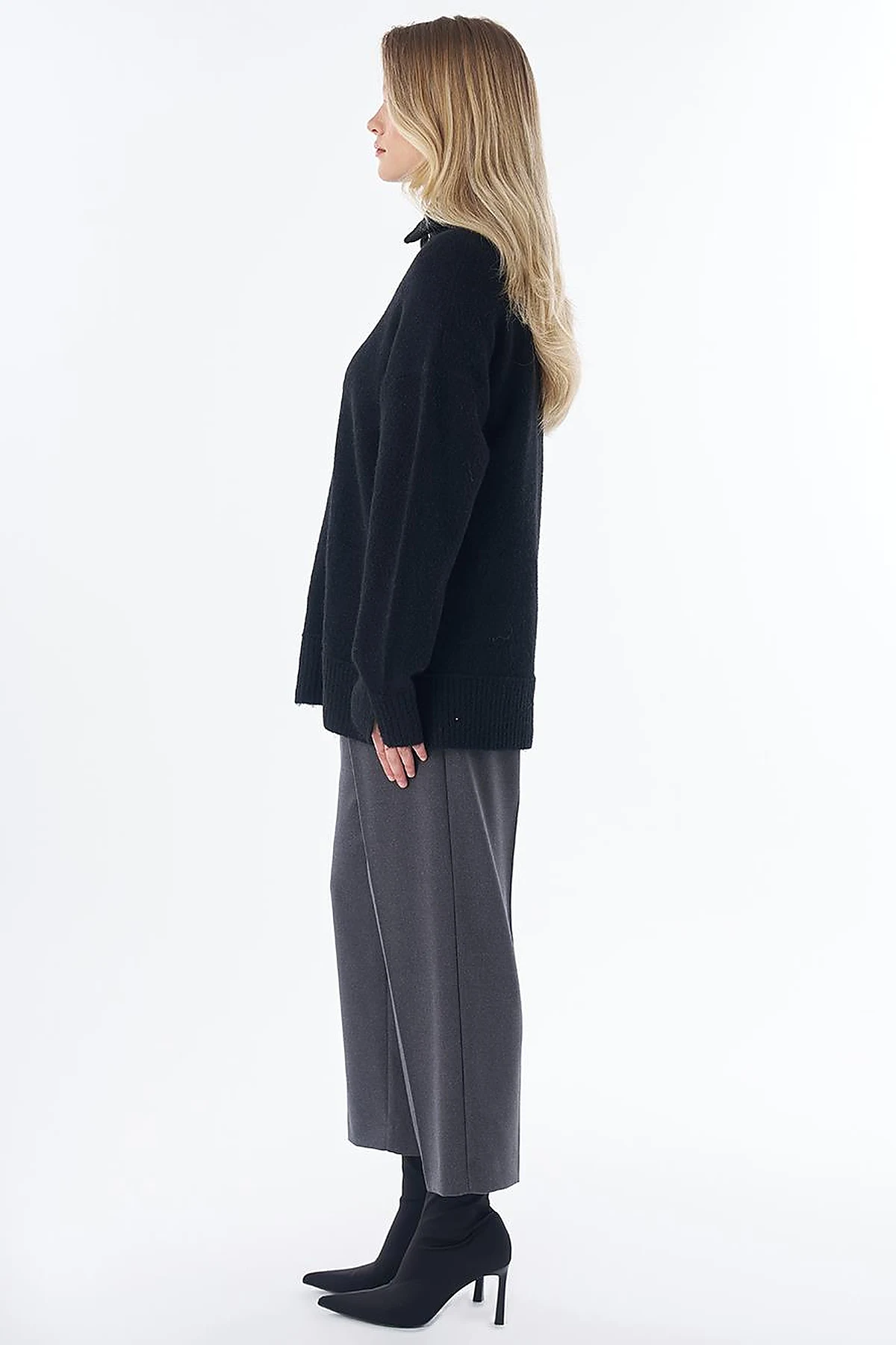 Zip-Neck Knit Sweater Black