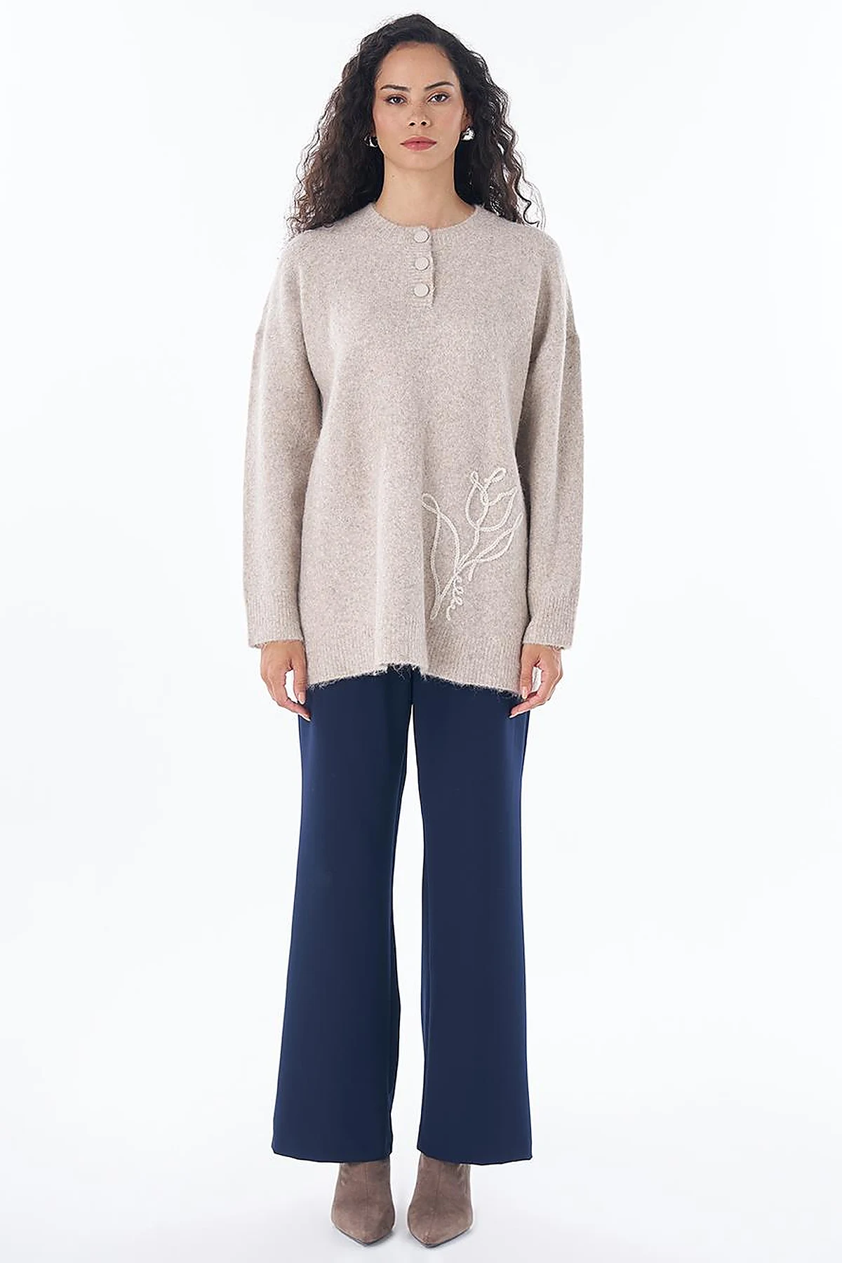 Tulip Embroidered Knit Tunic Stone