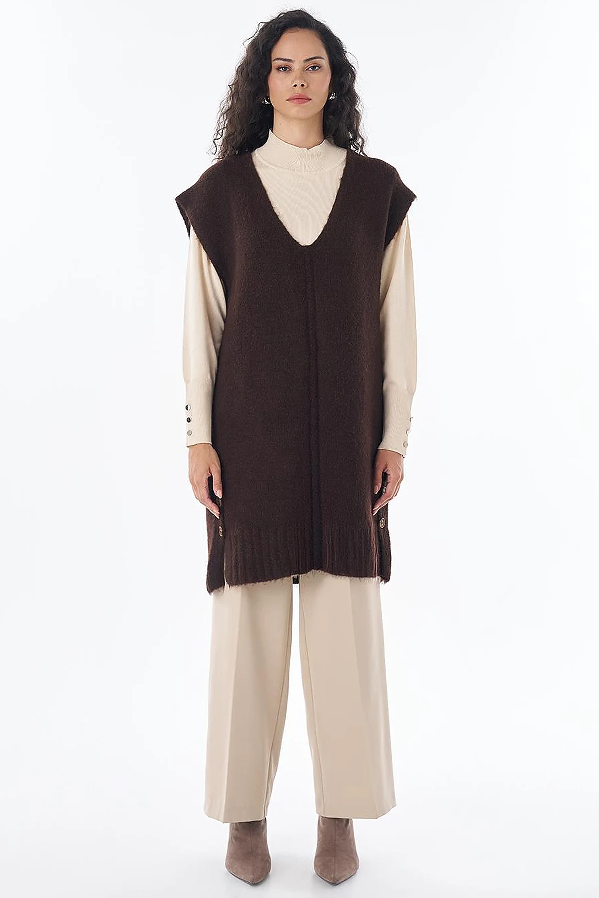Button-Detail Knit Vest Dark Brown