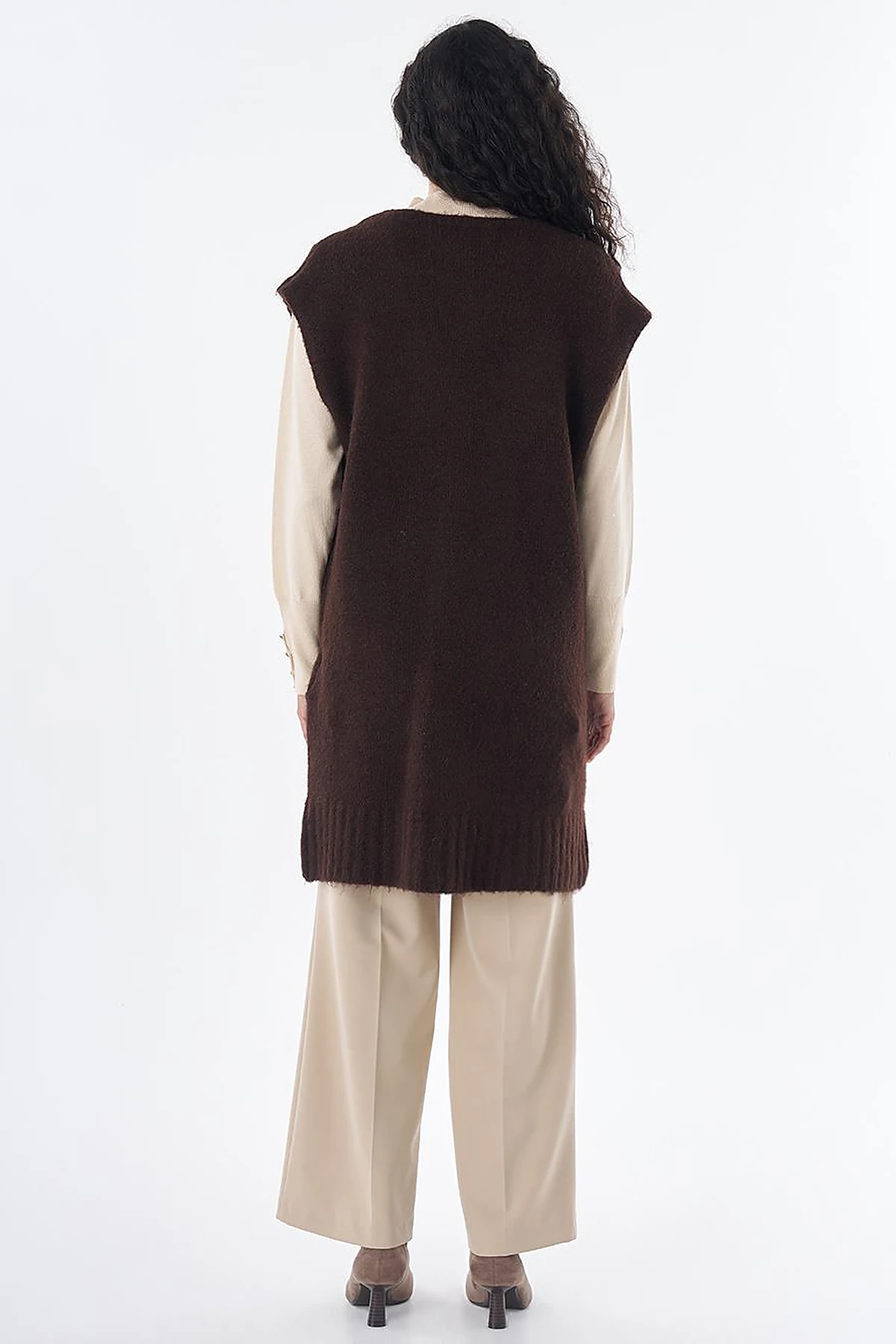 Button-Detail Knit Vest Dark Brown