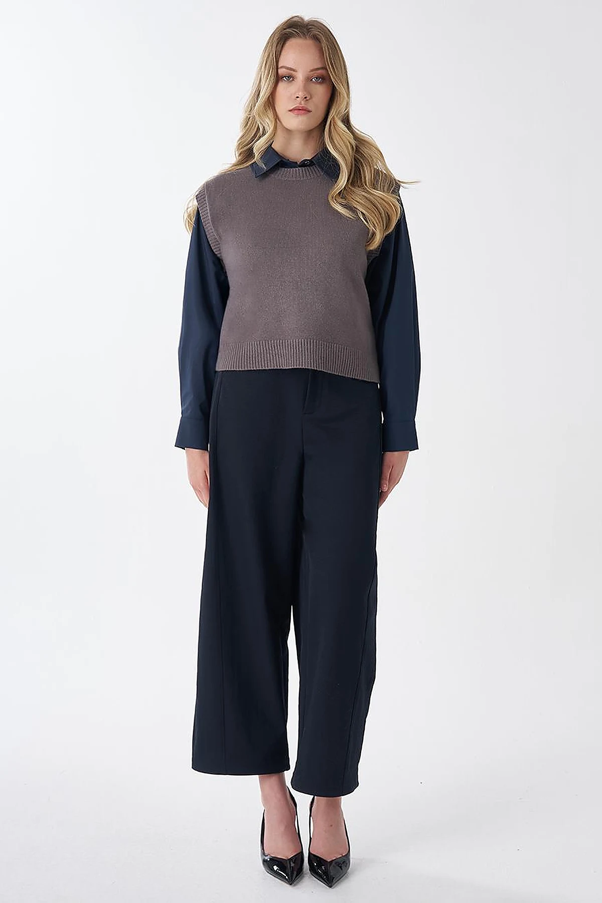 Crew Neck Knit Sweater Vest Grey