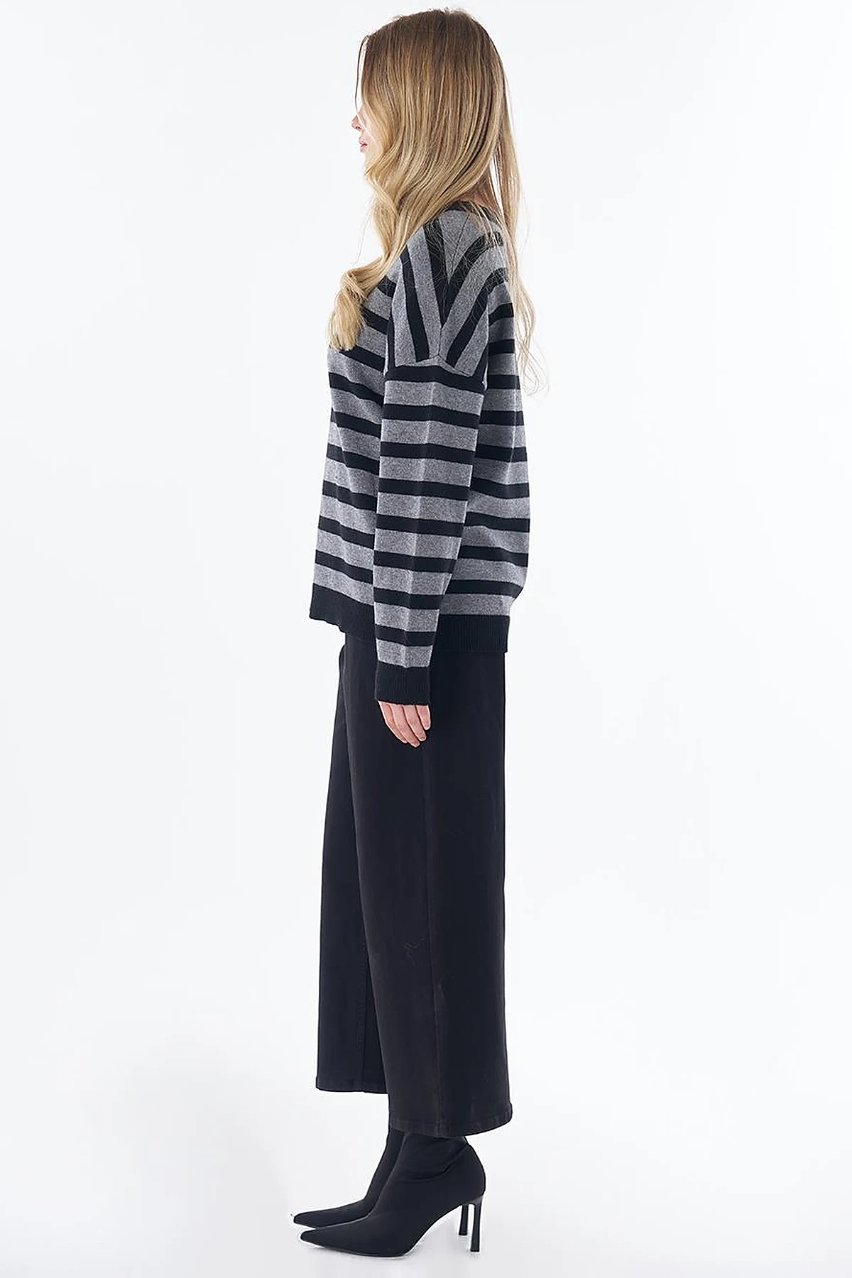 Drop-Shoulder Knit Tunic Gray