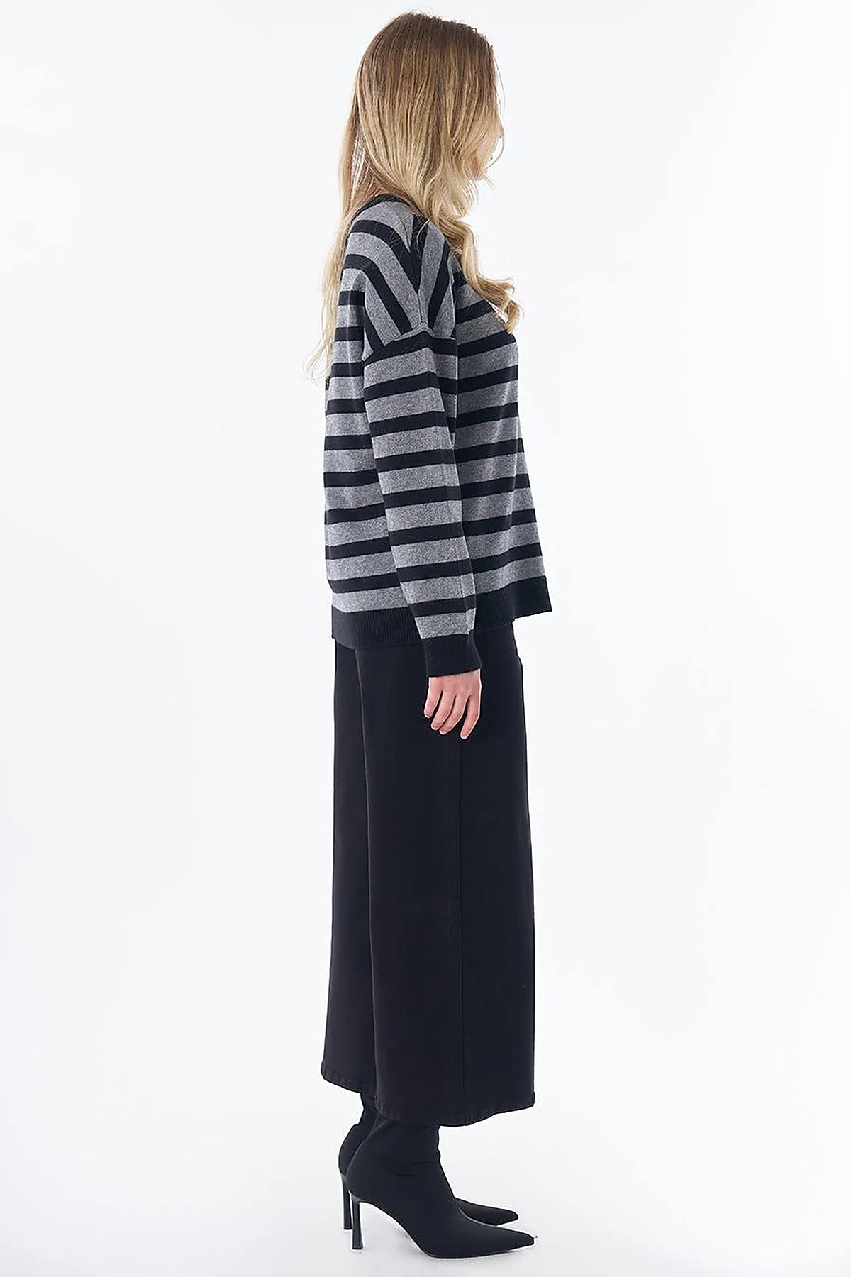 Drop-Shoulder Knit Tunic Gray