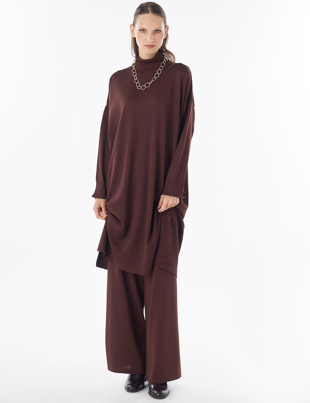 Turtleneck Knit Set Brown