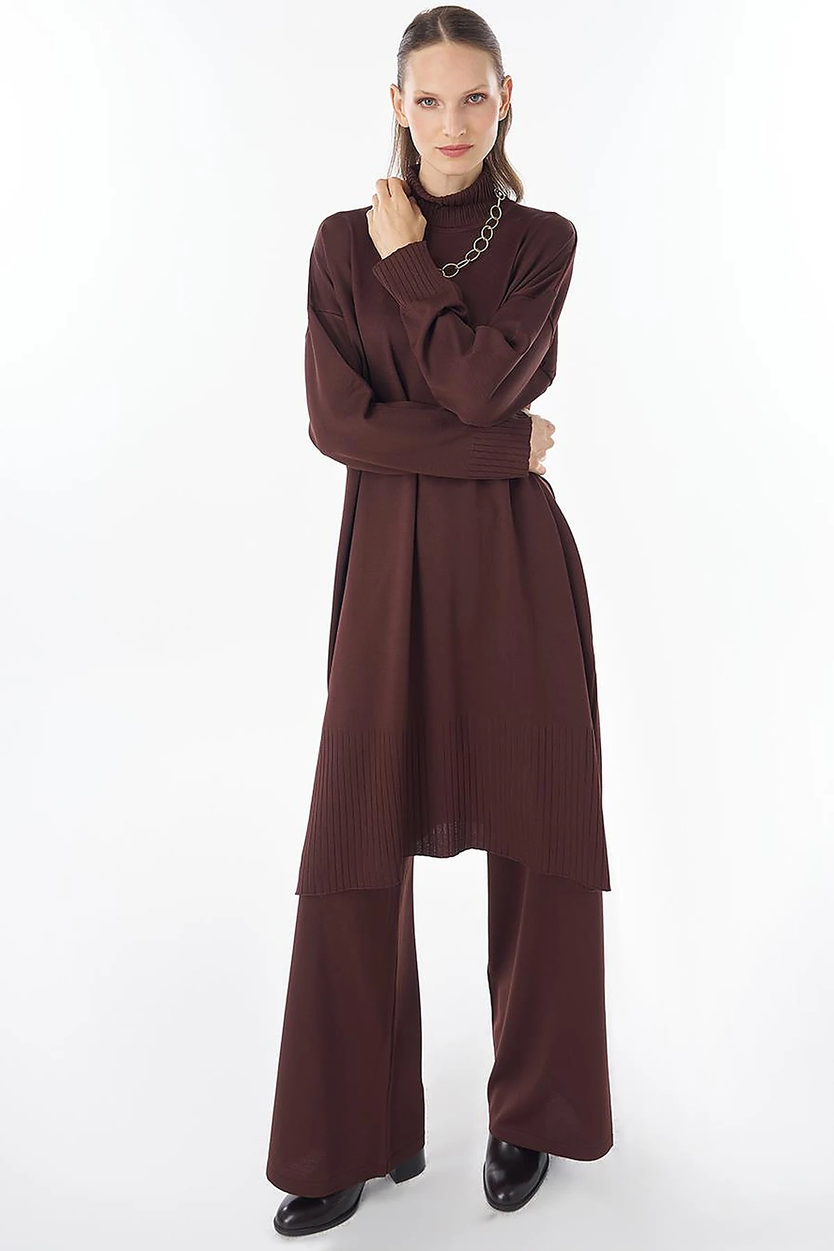 Turtleneck Knit Set Brown