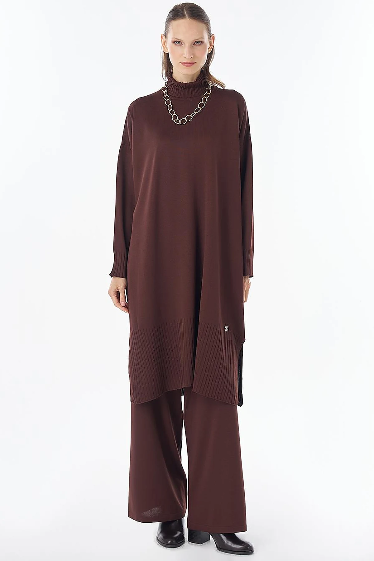 Turtleneck Knit Set Brown