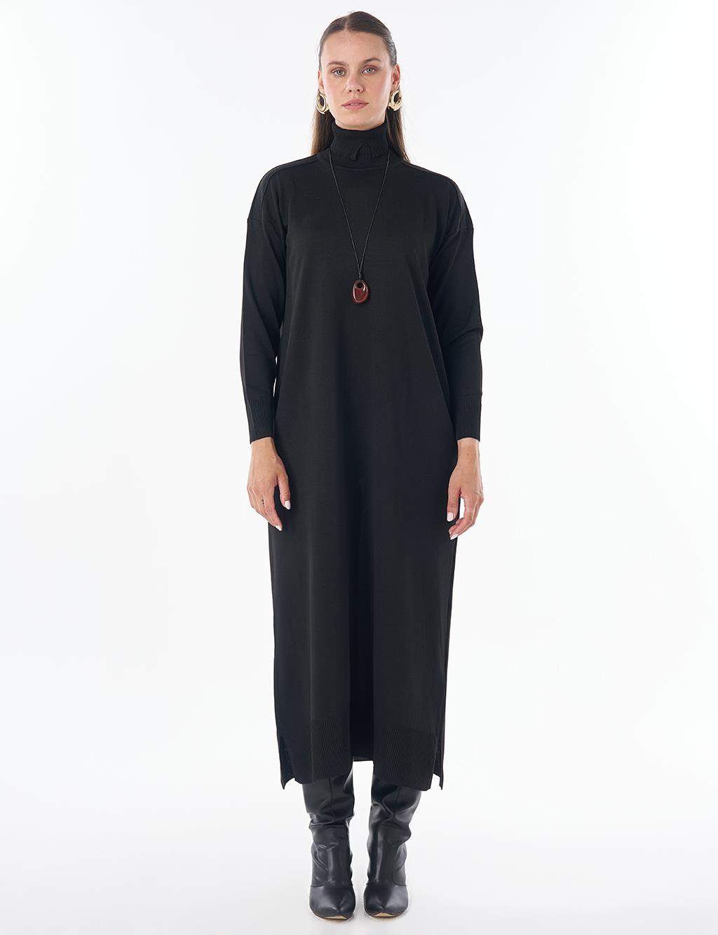 Turtleneck Knit Dress – Black