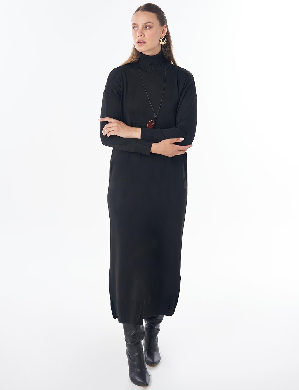 Turtleneck Knit Dress – Black