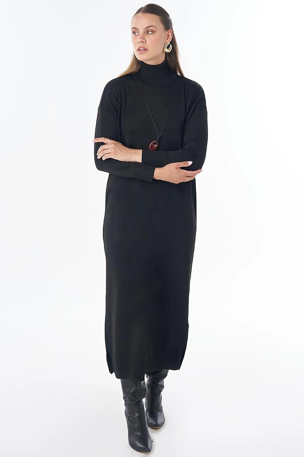 Turtleneck Knit Dress – Black