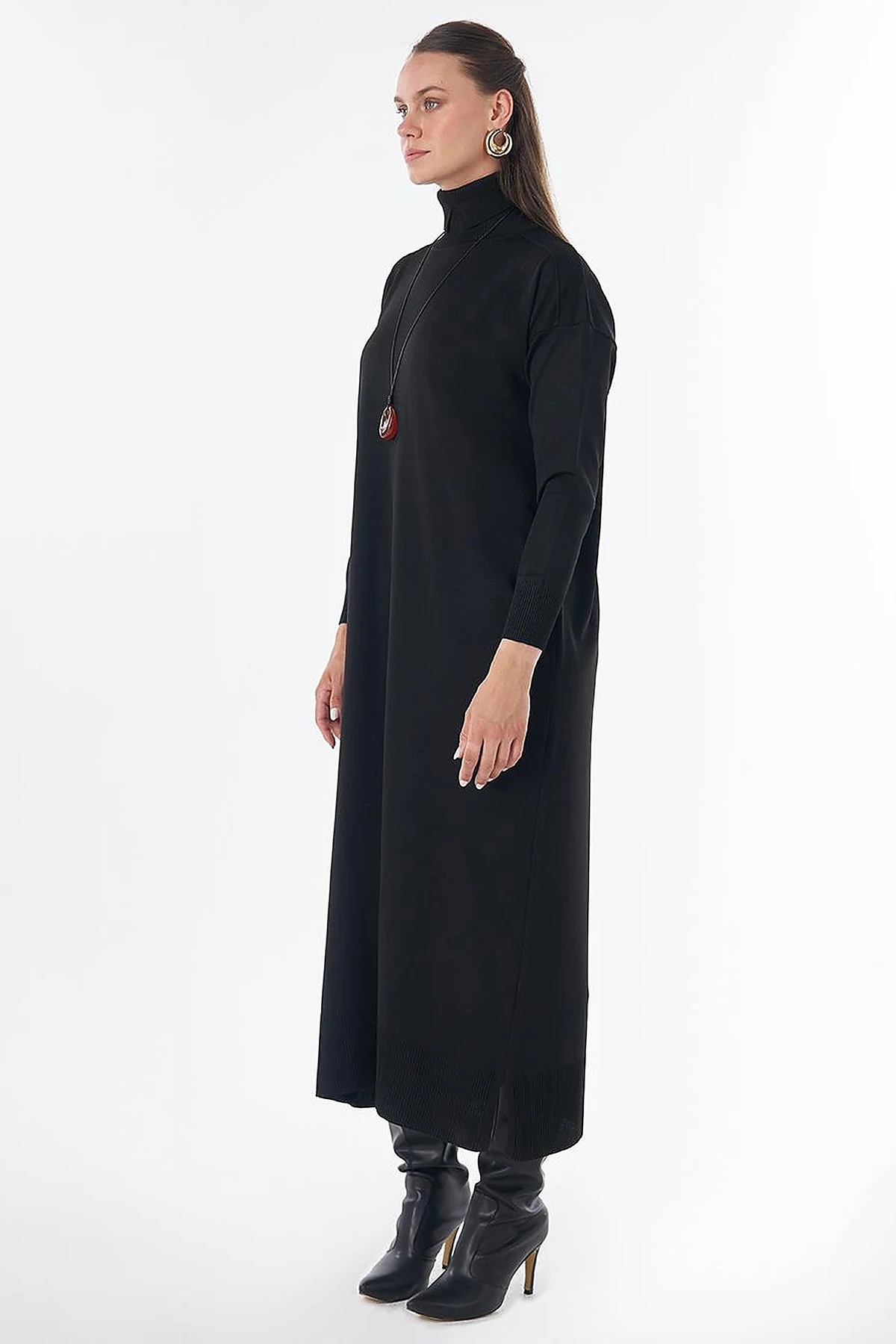 Turtleneck Knit Dress – Black