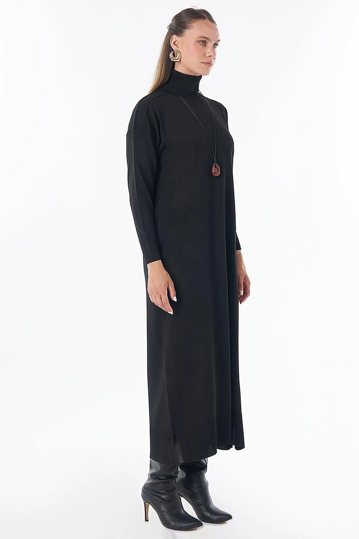 Turtleneck Knit Dress – Black