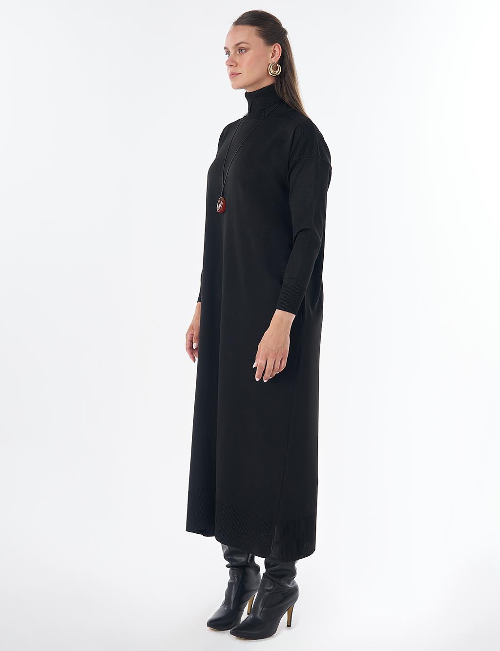 Turtleneck Knit Dress – Black