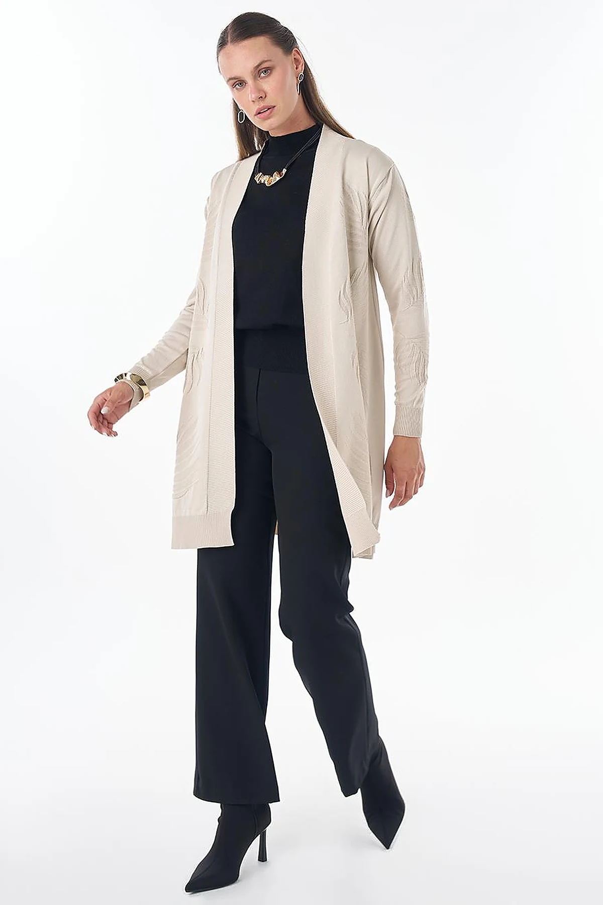 Leaf Pattern Knit Cardigan Cream