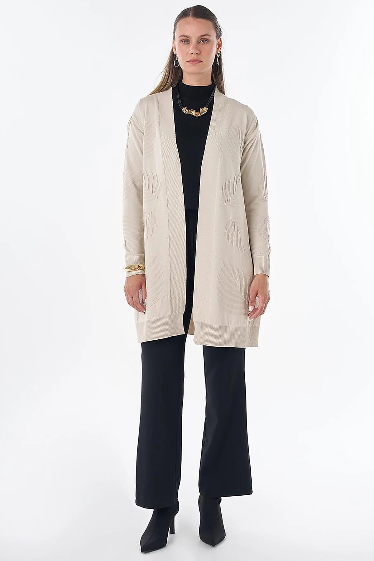 Leaf Pattern Knit Cardigan Cream