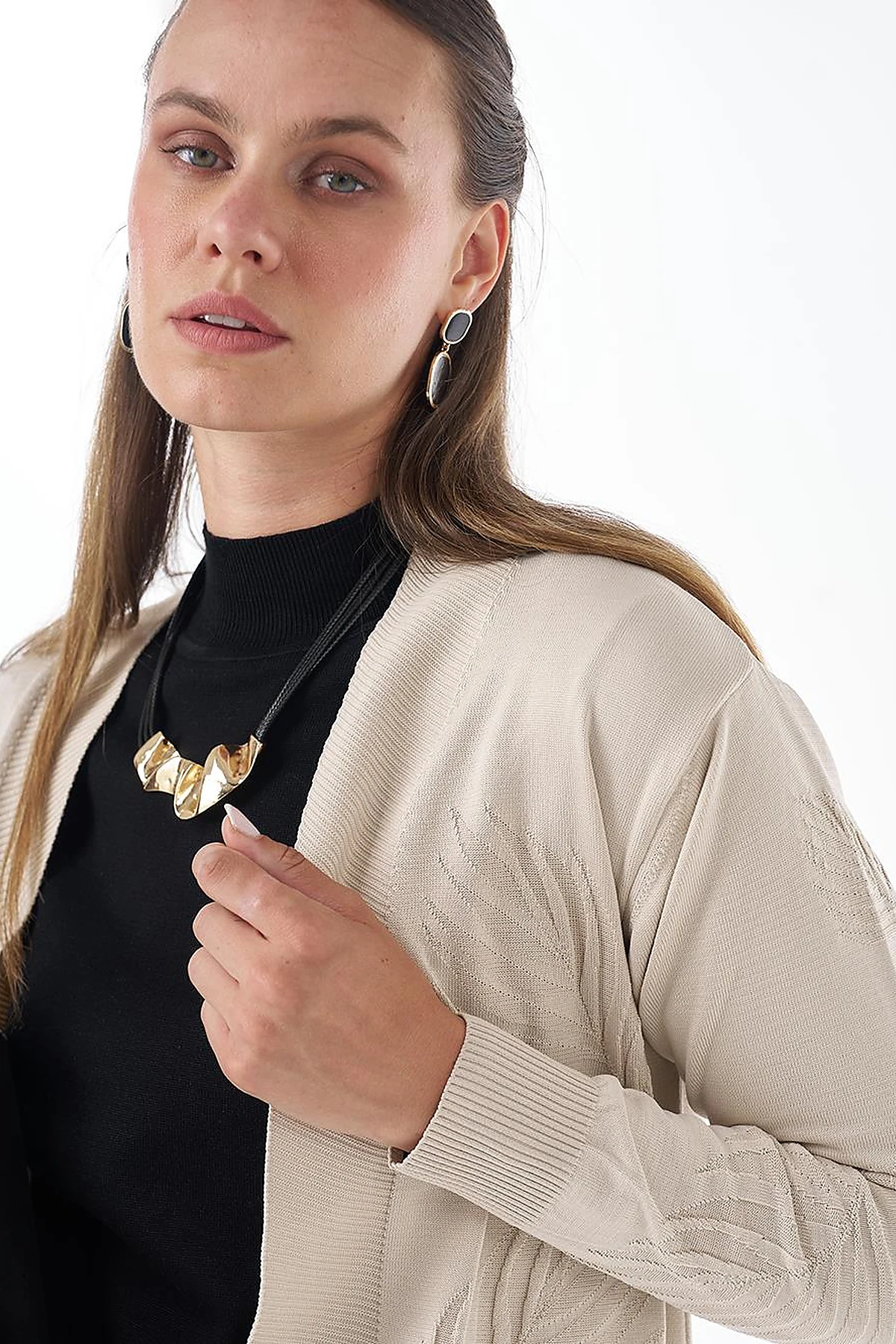 Leaf Pattern Knit Cardigan Cream