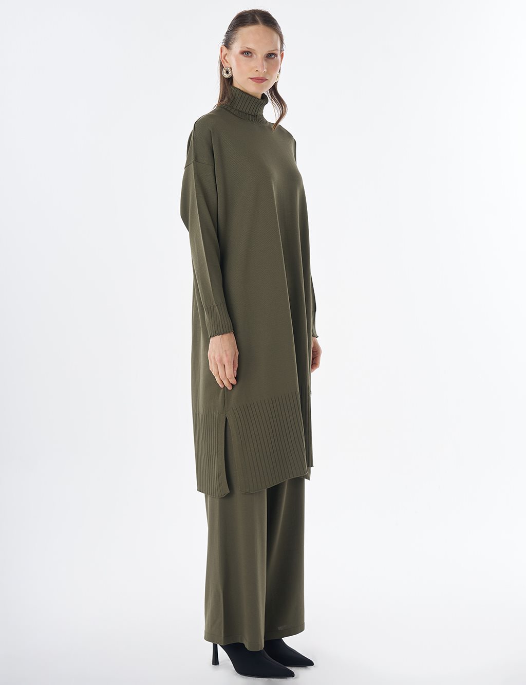 Turtleneck Knit Set Khaki