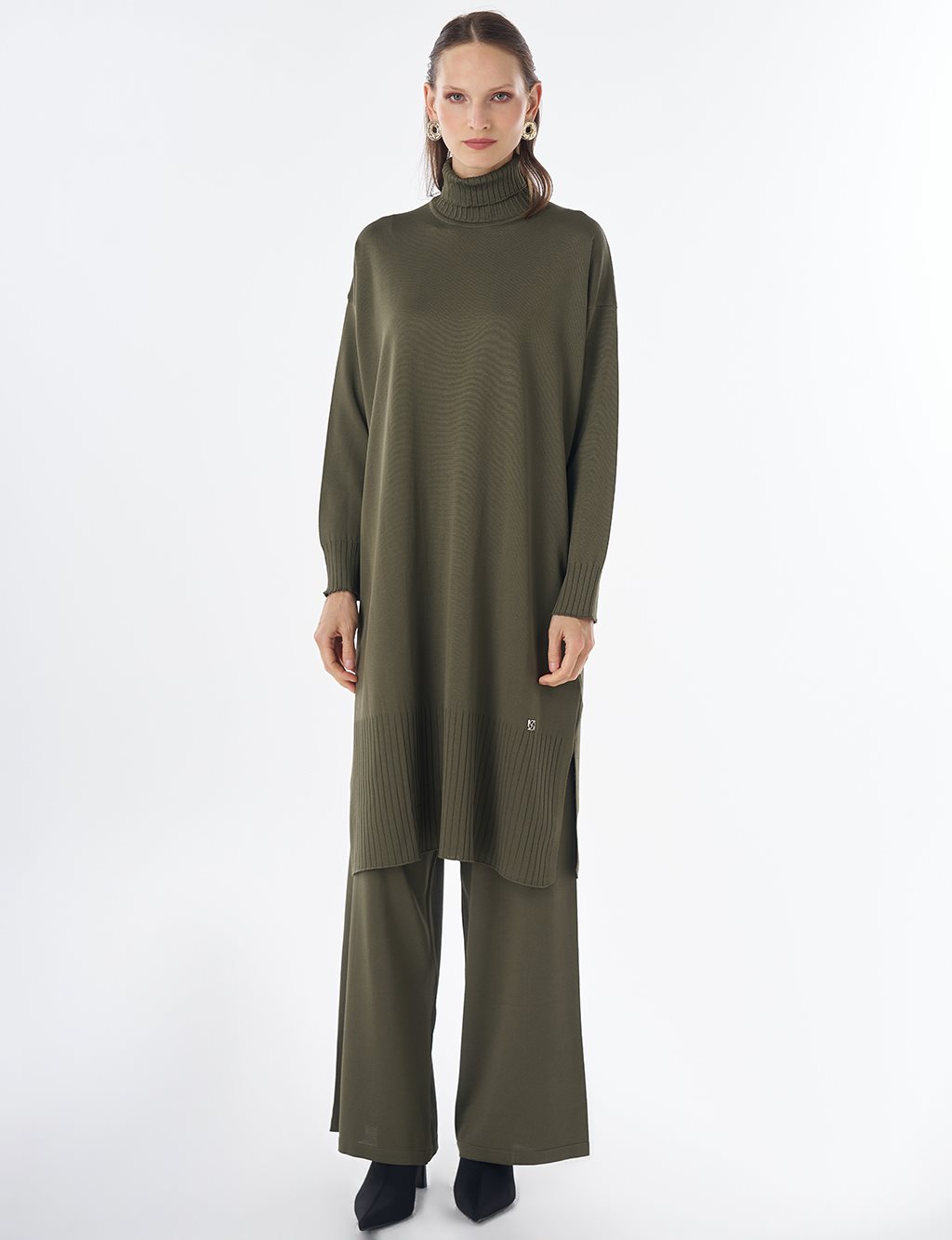 Turtleneck Knit Set Khaki