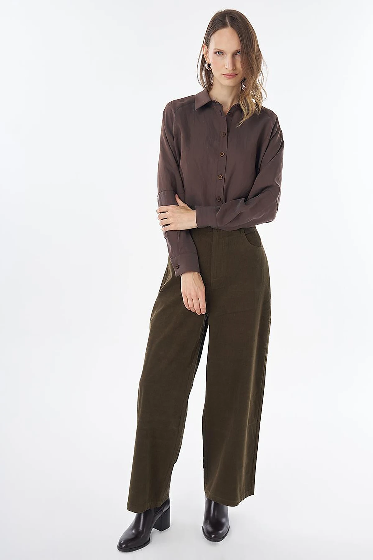 Wide-Leg Corduroy Trousers –Khaki