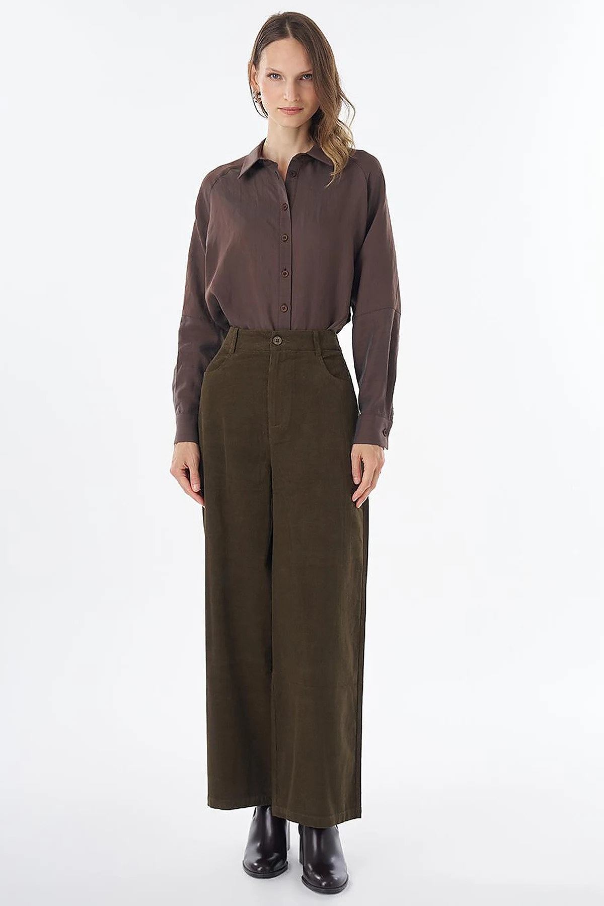 Wide-Leg Corduroy Trousers –Khaki