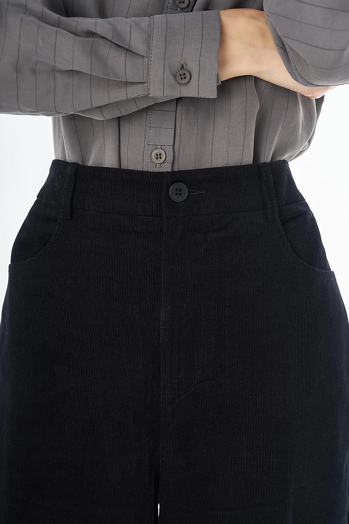 Wide-Leg Corduroy Trousers – Black