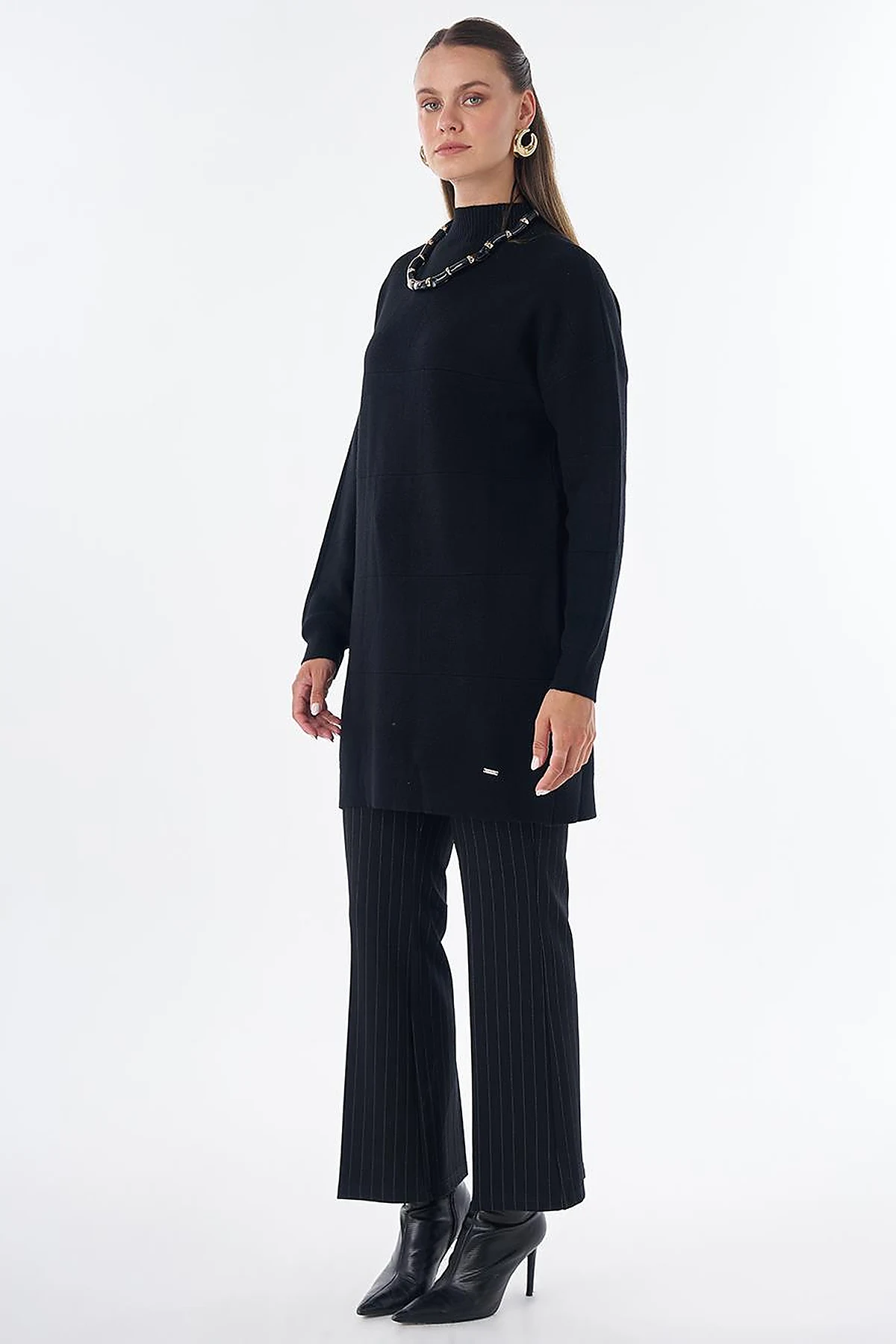Square Pattern Knit Tunic – Black
