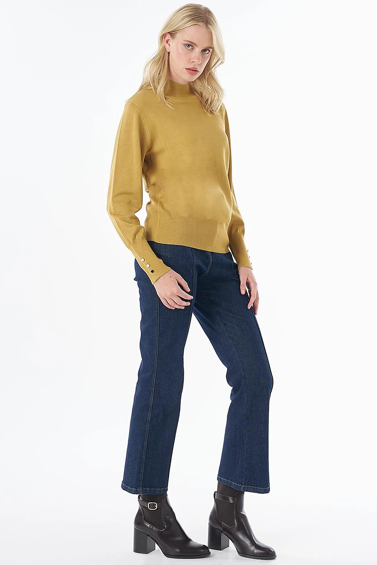 Basic Viscose Knit Sweater Mustard 