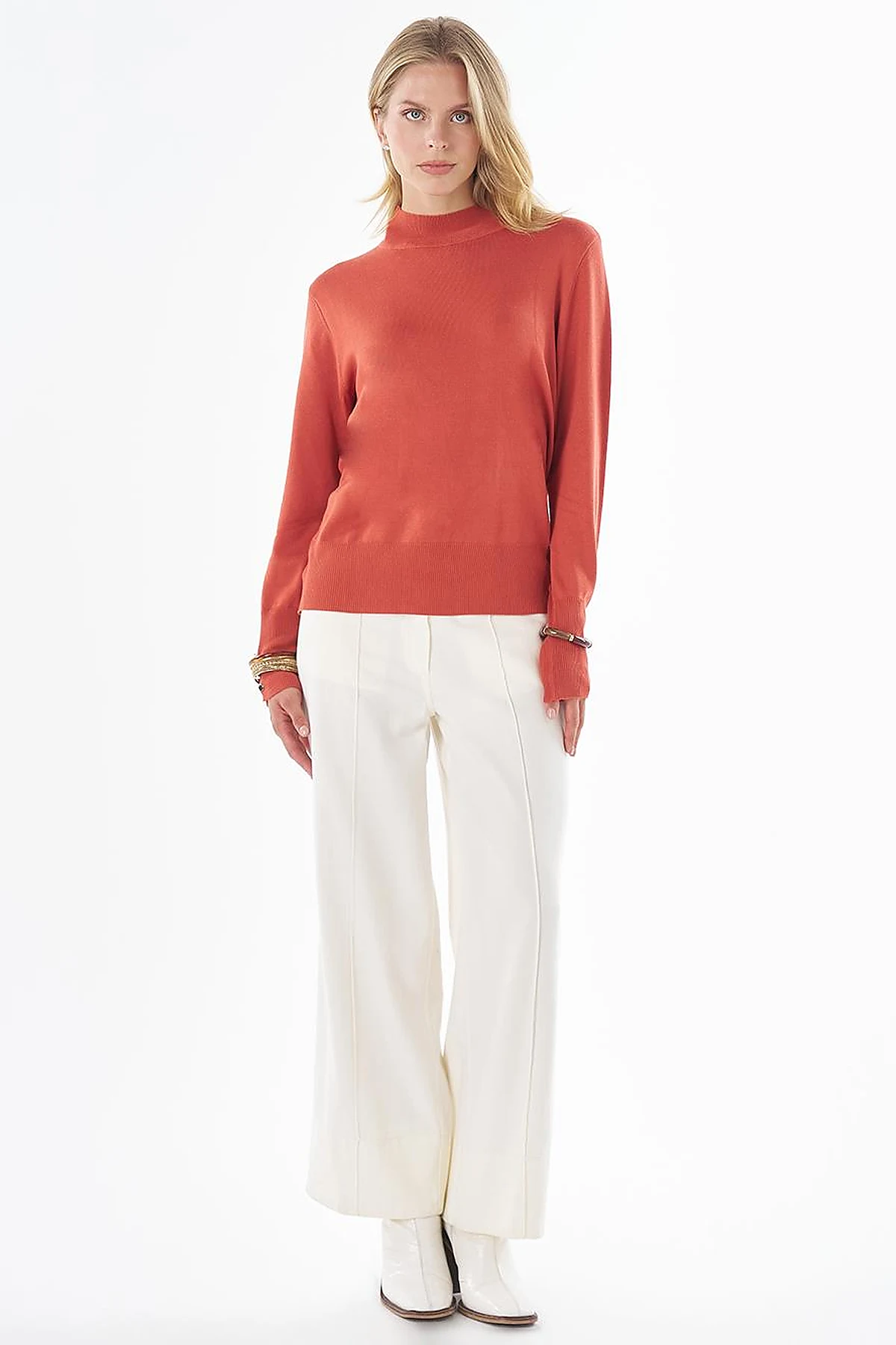 Basic Viscose Knit Sweater in Brick Red