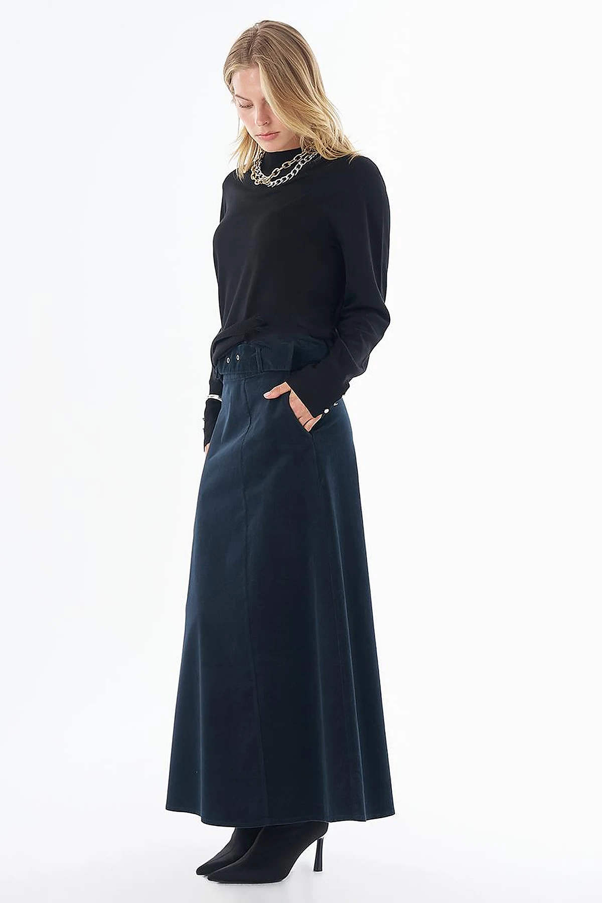 Basic Viscose Knit Sweater Black