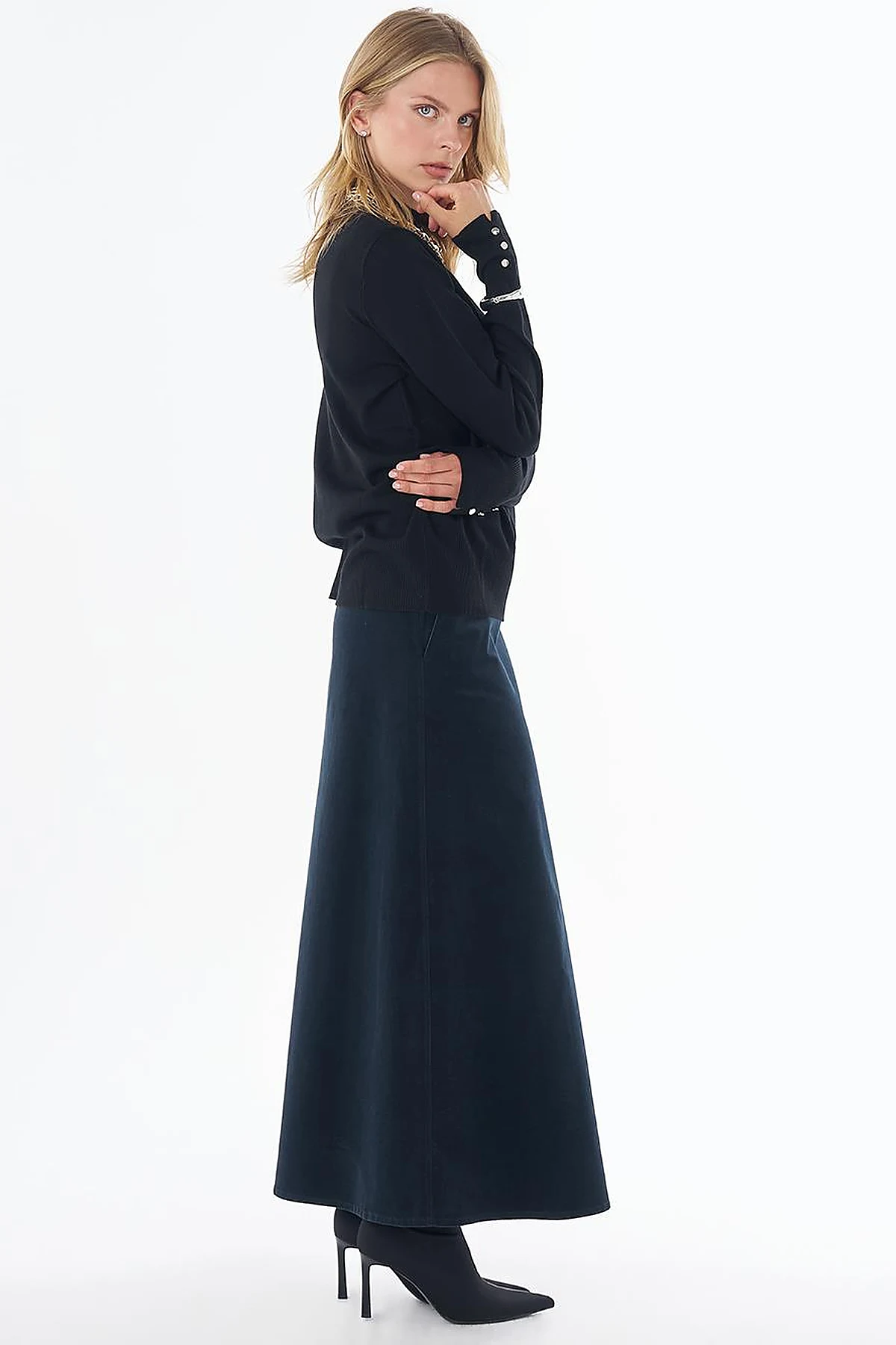 Basic Viscose Knit Sweater Black