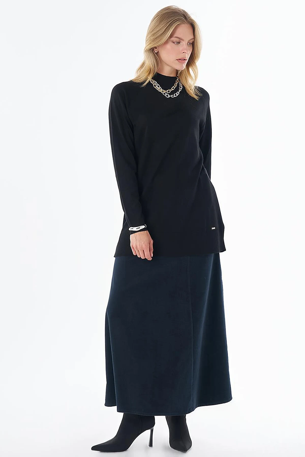 Half Turtleneck Knit Tunic Black
