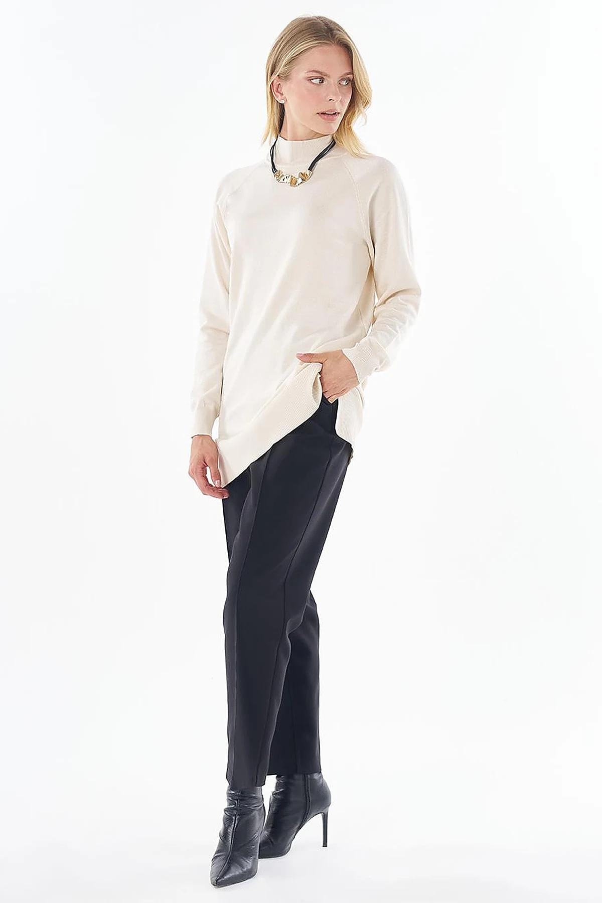Half-Turtleneck Viscose Knit Tunic Cream
