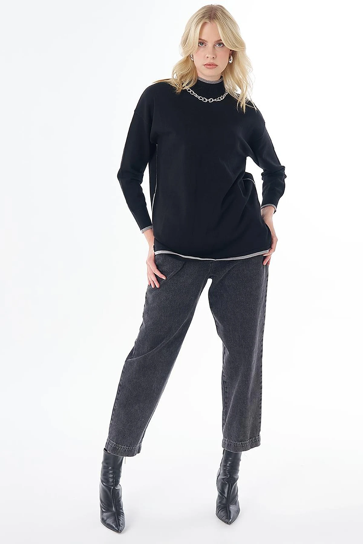 Contrast Color Knit Sweater - Black