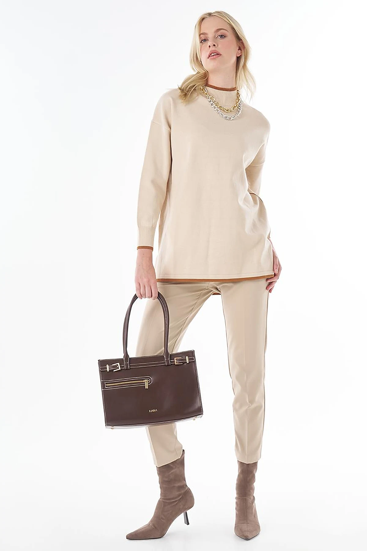 Contrast Color Knit Sweater - Cream