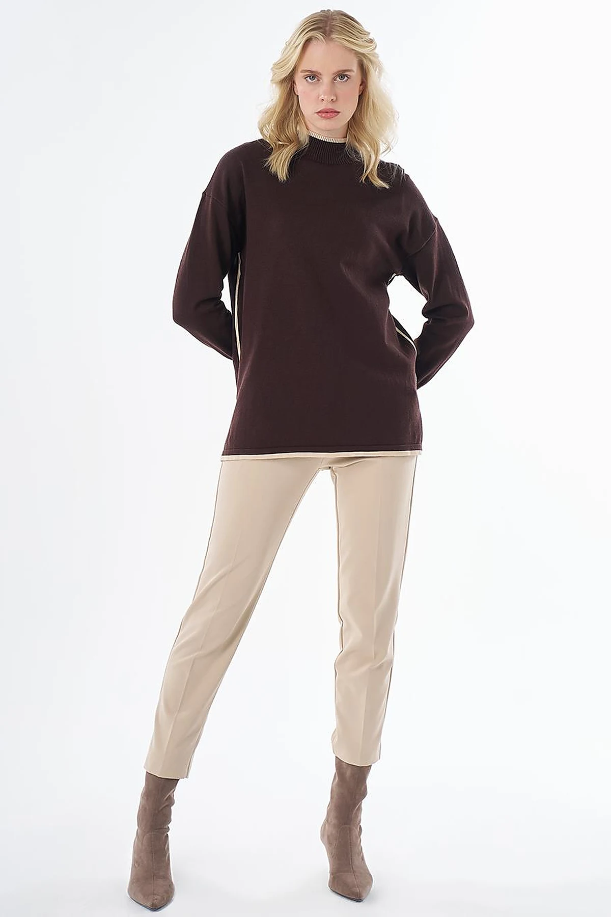 Contrast Color Knit Sweater -Brown