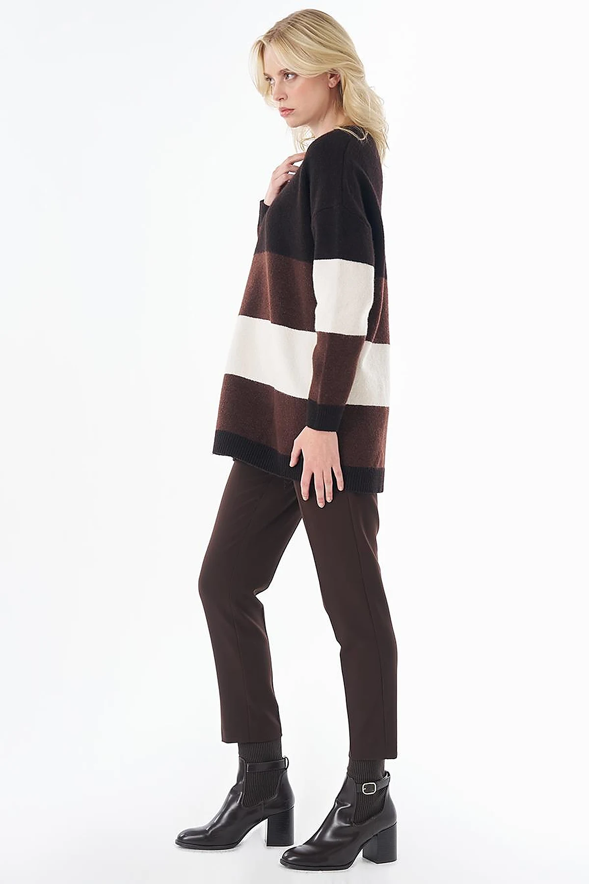 Contrast-Color Knit Tunic Brown