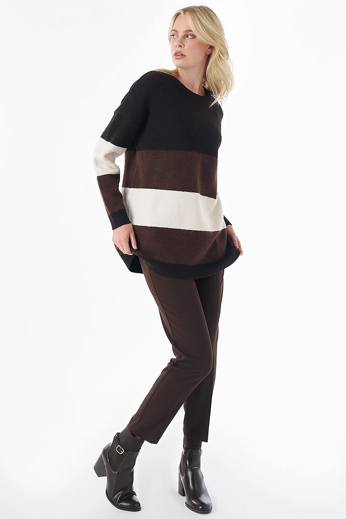 Contrast-Color Knit Tunic Brown