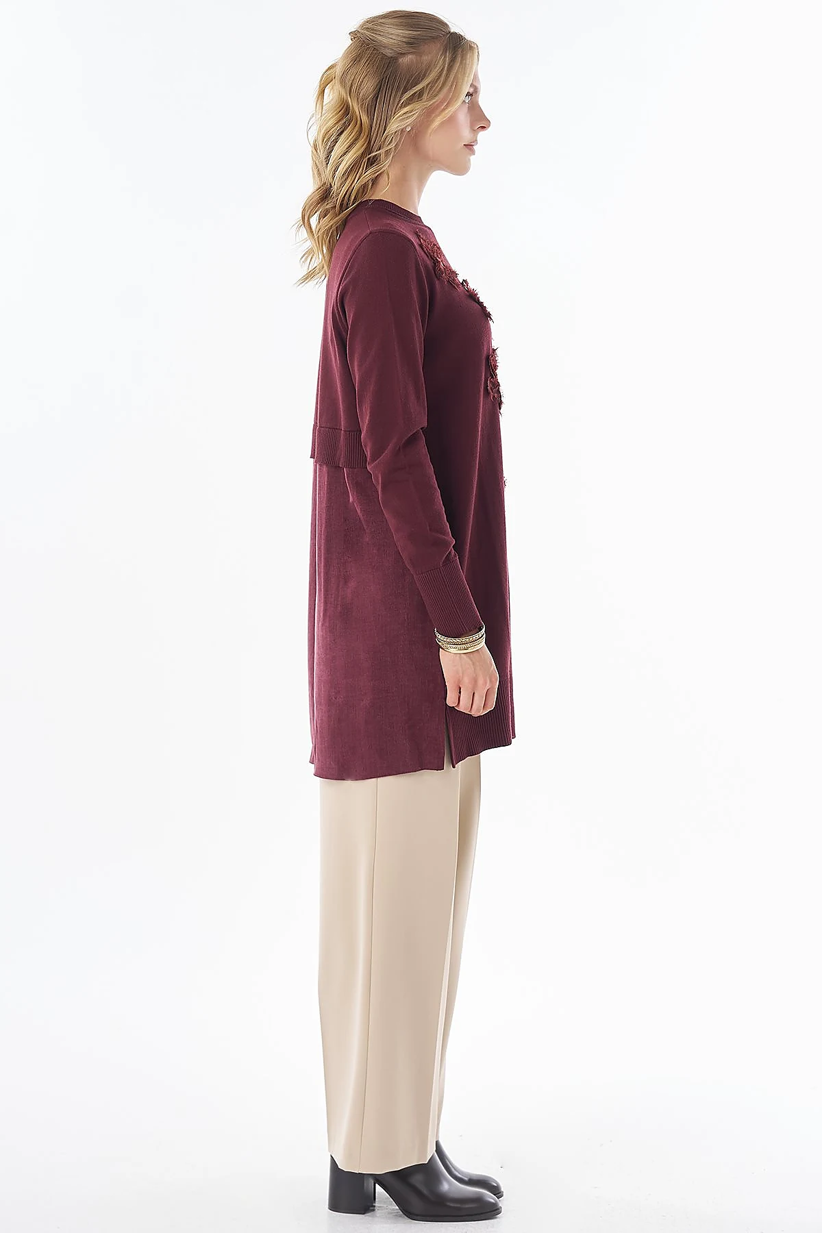 Crew Neck Appliqué Knit Tunic Burgundy