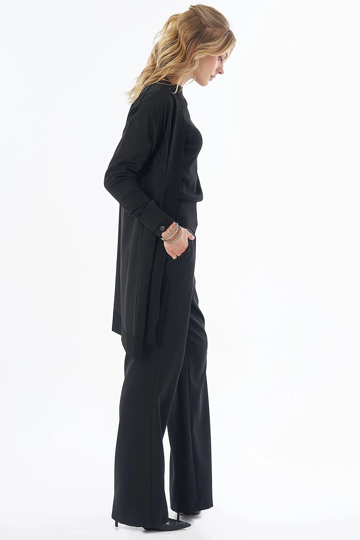 Leaf Pattern Knit Cardigan Black