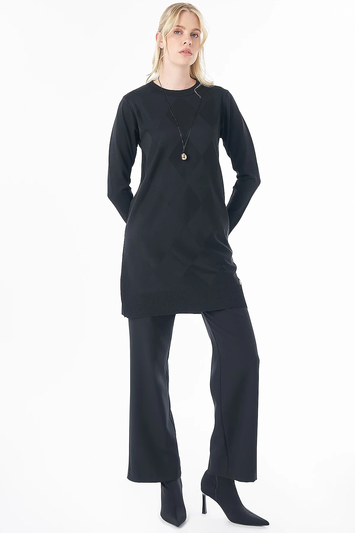 Diamond Pattern Knit Tunic - Black