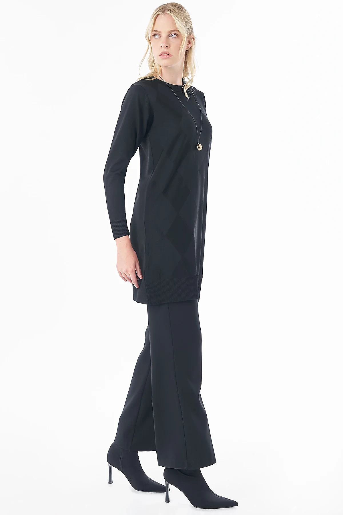 Diamond Pattern Knit Tunic - Black
