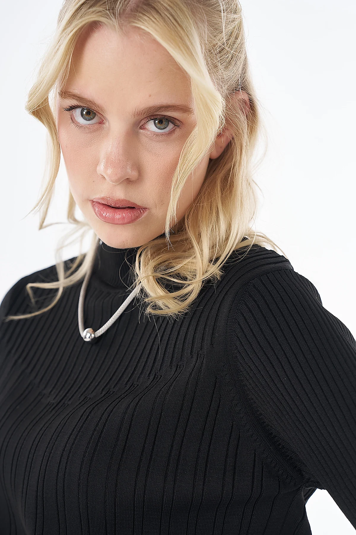 Half Turtleneck Ribbed Knit Blouse- Black