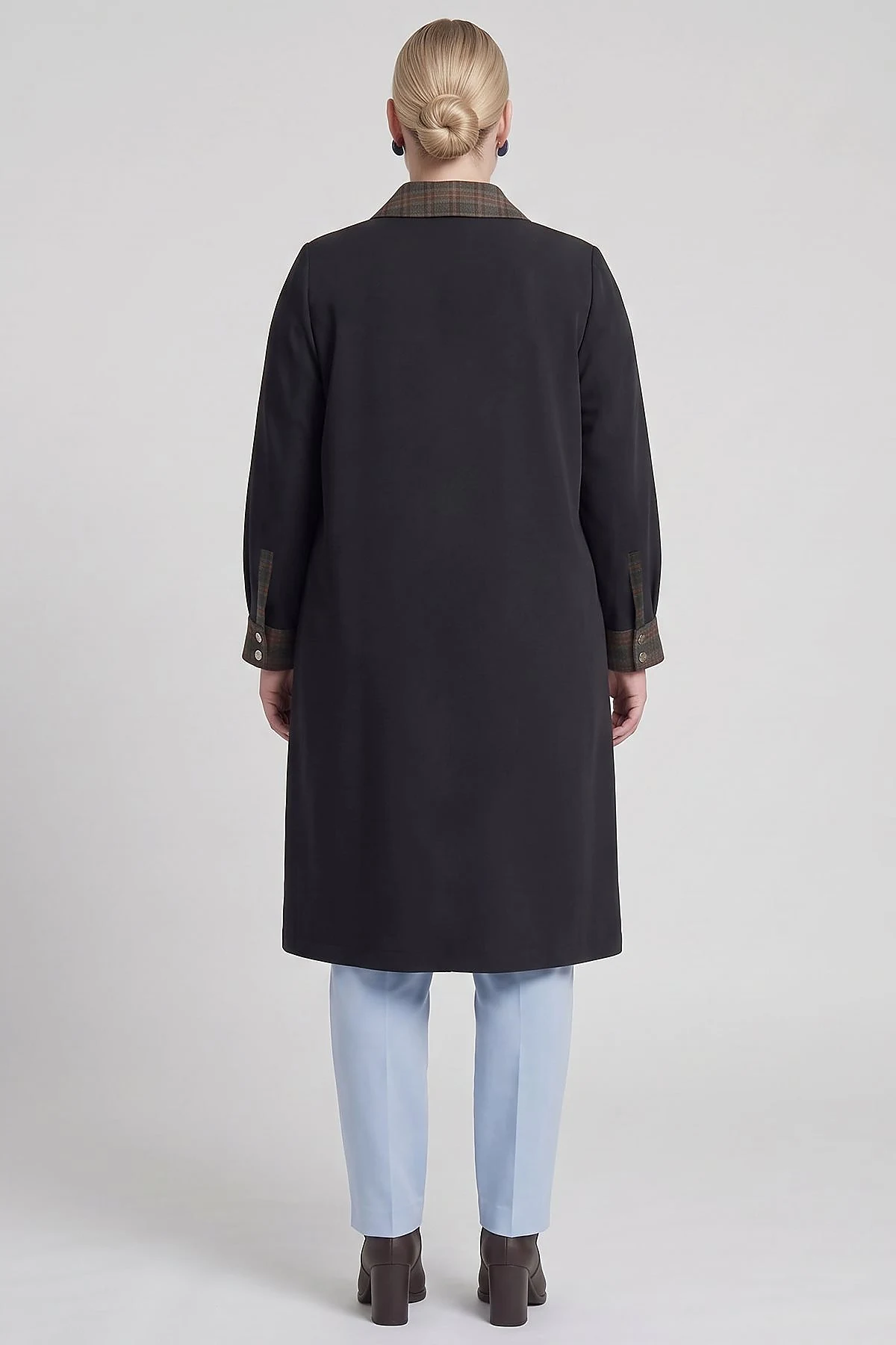Contrast Trimmed Sports Stitch Detail Cape Black