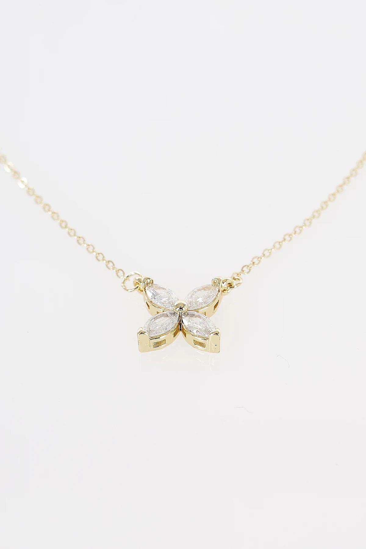 Minimal Flower Necklace Gold
