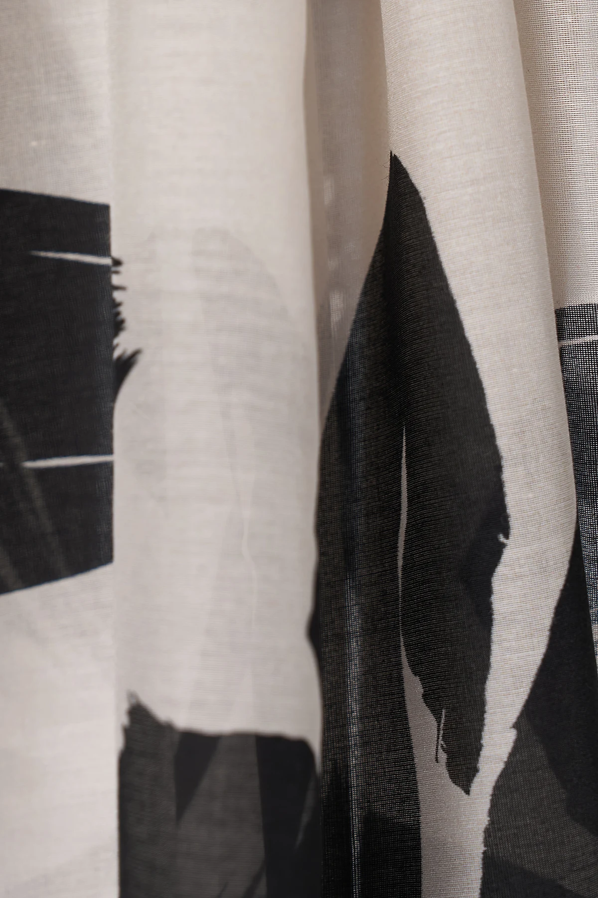 Floral Pattern Silk Scarf Black-Cream