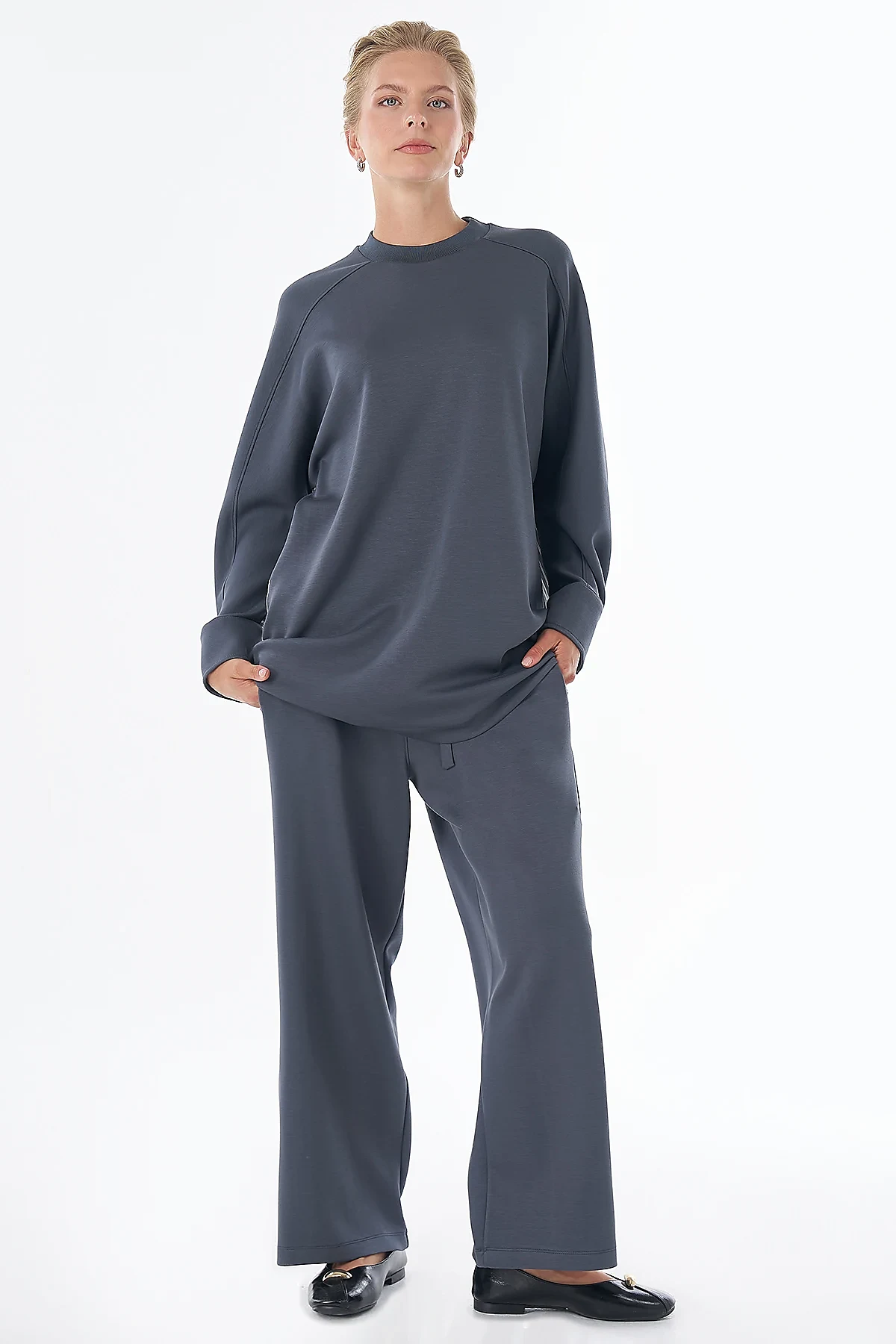 Two-Piece Set with Accessory Buttons Charcoal 